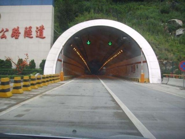 高速公路隧道機(jī)電設(shè)備與環(huán)境安全監(jiān)控系統(tǒng)，給個(gè)報(bào)價(jià)！